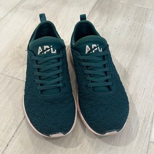 APL techloom phantom. Size 8.